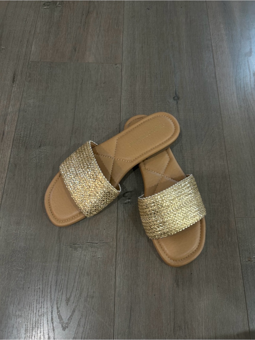 Crown Vintage
Size: 10
Women’s Gold Slide Sandals - Casual Raffia Strap